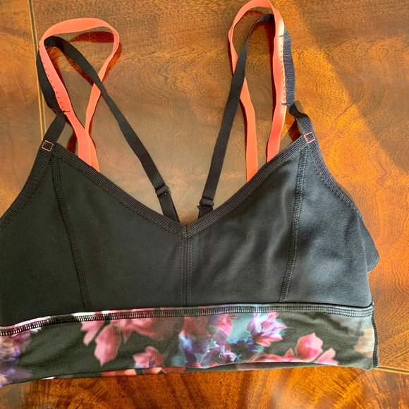 Lululemon Spring Has Sprung Bra- Size 6 - Picture 4 of 5